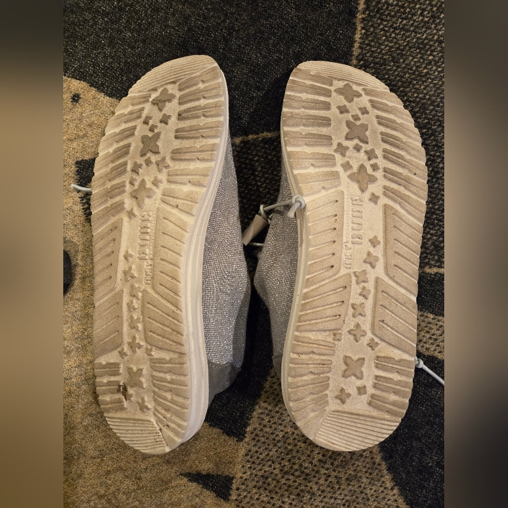 Hey Dude Wendy Stretch Sparkly Silver Loafers Womens Size 10 - Picture 5 of 5